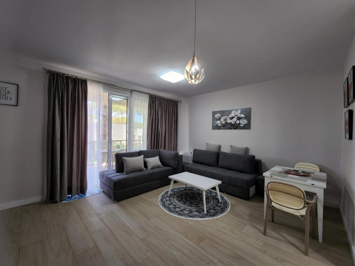 Lovely 1-Bedroom Apartment At San Pietro Beach Front Resort Plazhi San Pietro Екстер'єр фото